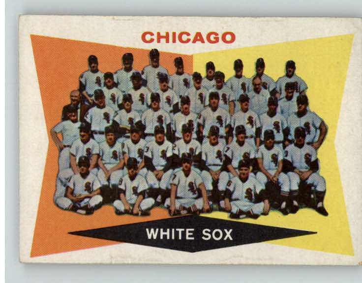 1960 Topps Baseball #208 Chicago White Sox Team EX 396244