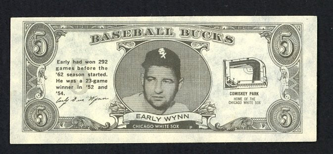 1962 Topps Baseball Bucks Early Wynn White Sox EX+/EX-MT 469202