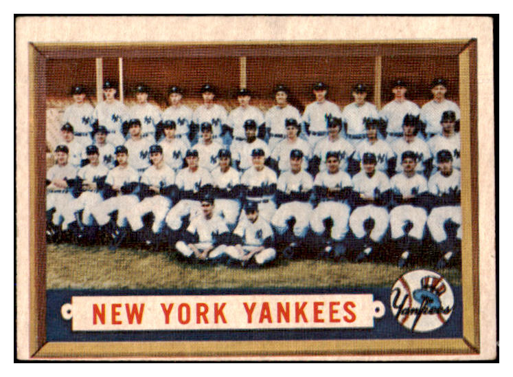 1957 Topps Baseball #097 New York Yankees Team EX 492316