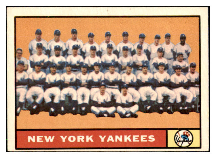 1961 Topps Baseball #228 New York Yankees Team EX 493657