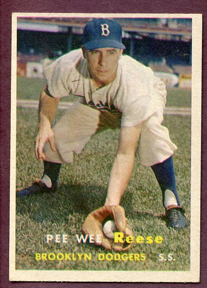 1957 Topps Baseball #030 Pee Wee Reese Dodgers EX-MT 495897