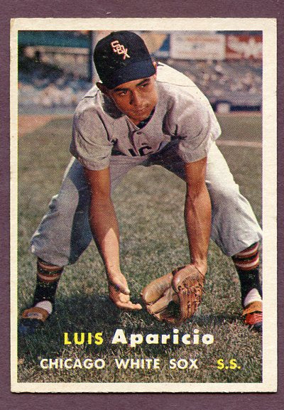 1957 Topps Baseball #007 Luis Aparicio White Sox EX 496121