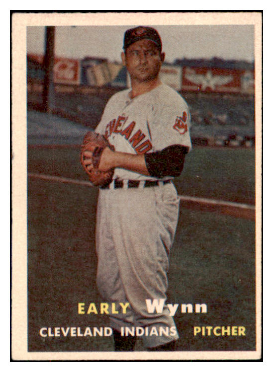 1957 Topps Baseball #040 Early Wynn Indians EX-MT 497274