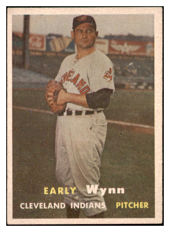 1957 Topps Baseball #040 Early Wynn Indians EX-MT 501047