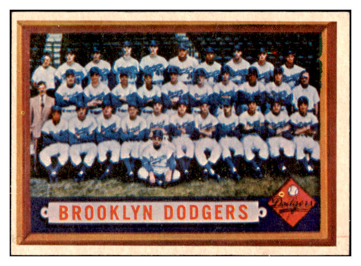 1957 Topps Baseball #324 Brooklyn Dodgers Team EX 501942