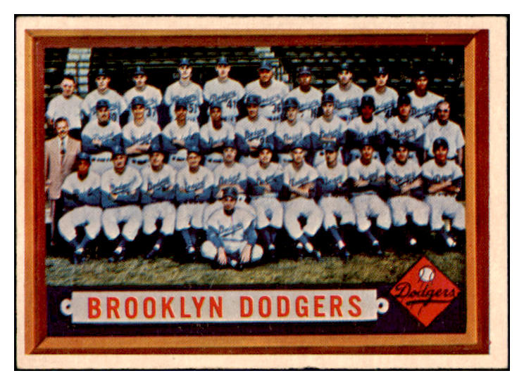 1957 Topps Baseball #324 Brooklyn Dodgers Team EX-MT 504705