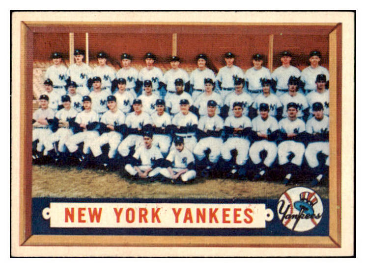 1957 Topps Baseball #097 New York Yankees Team EX-MT 504711