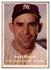 1957 Topps Baseball #002 Yogi Berra Yankees EX-MT 512710