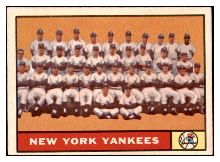 1961 Topps Baseball #228 New York Yankees Team EX-MT 514568