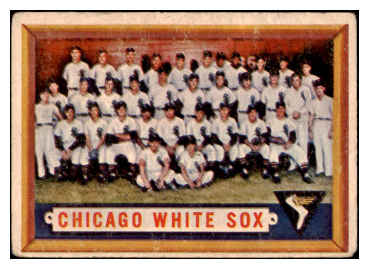 1957 Topps Baseball #329 Chicago White Sox Team VG 521125