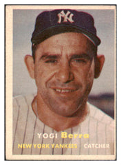 1957 Topps Baseball #002 Yogi Berra Yankees VG-EX 521126