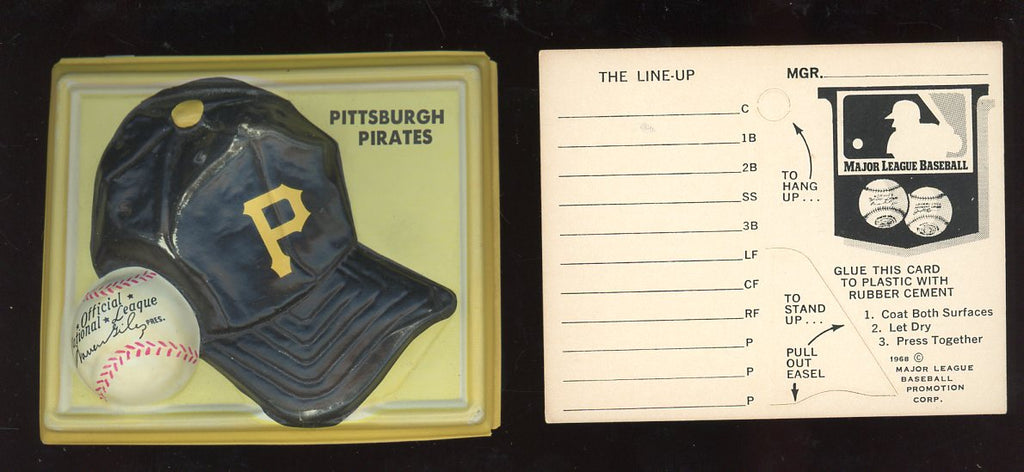 1969 Fleer Cap Plaques Pittsburgh Pirates w/Line Up Card 521439