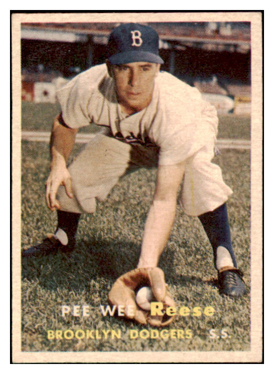 1957 Topps Baseball #030 Pee Wee Reese Dodgers EX-MT 529063
