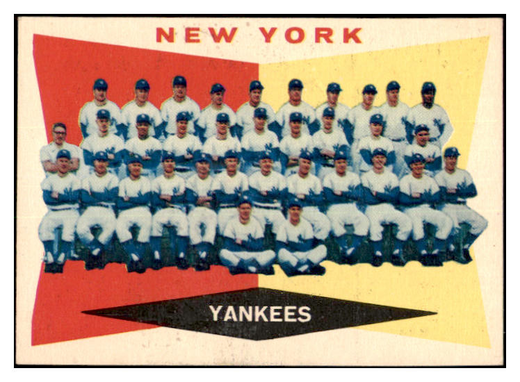1960 Topps Baseball #332 New York Yankees Team EX-MT 531679