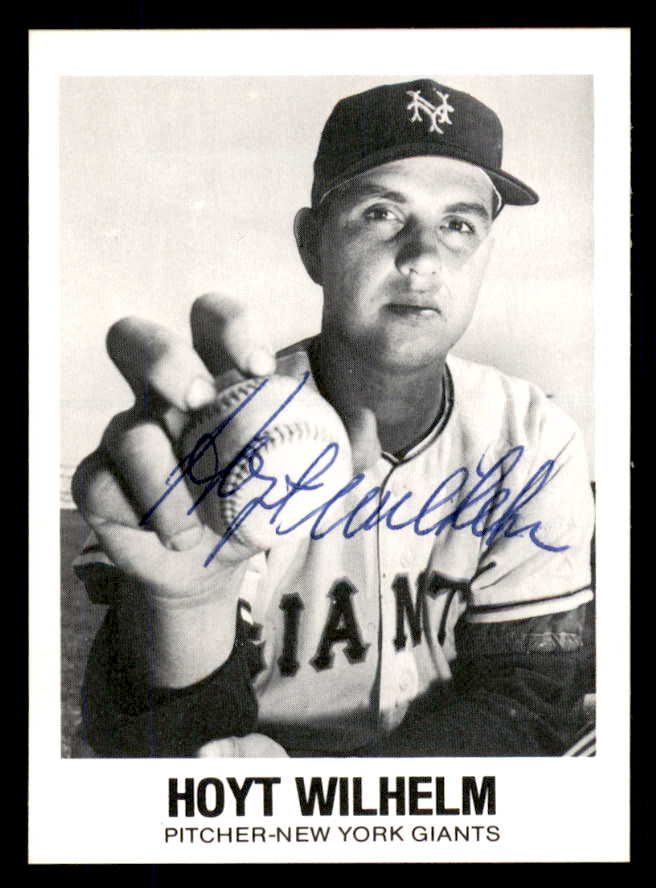 1977 TCMA #023 Hoyt Wilhelm Giants Signed Autographed