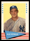 1961 Fleer #069 Allie Reynolds Yankees Signed Autographed
