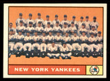 1961 Topps Baseball #228 New York Yankees Team EX-MT 547106