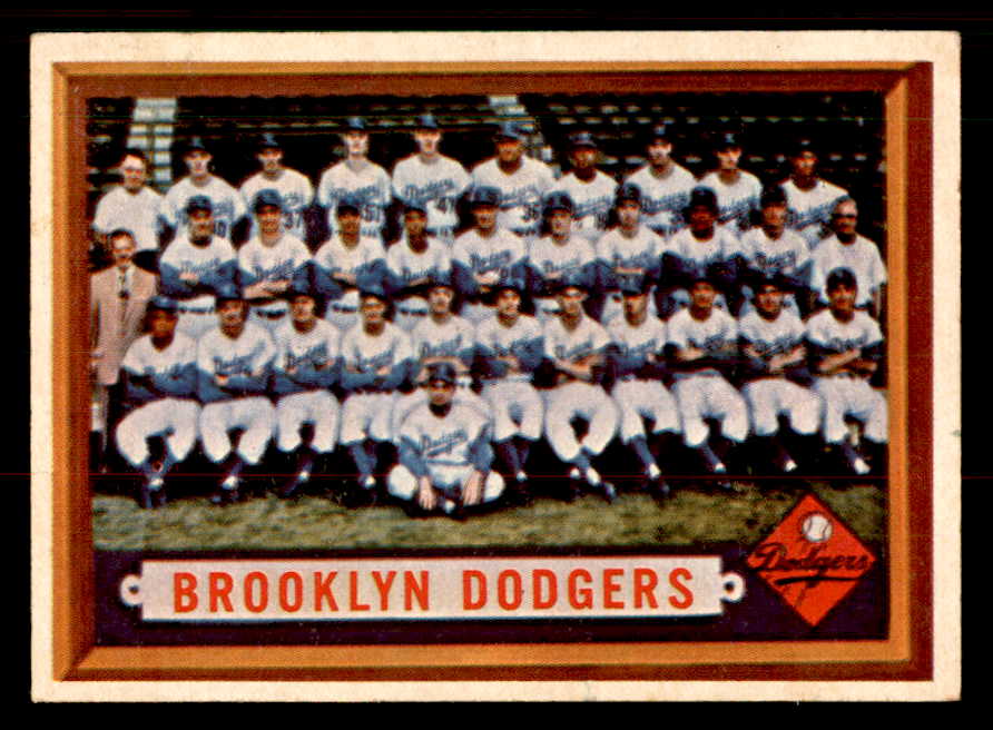 1957 Topps Baseball #324 Brooklyn Dodgers Team EX+/EX-MT 547202