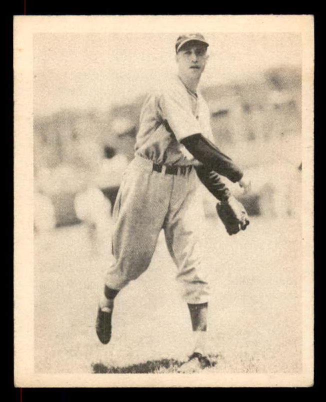 1939 Play Ball #022 Bucky Walters Reds EX 558144