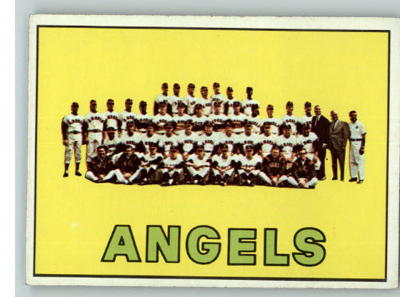 1967 Topps Baseball #327 California Angels Team EX-MT 300447