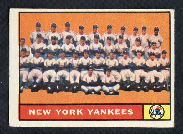 1961 Topps Baseball #228 New York Yankees Team EX 389688