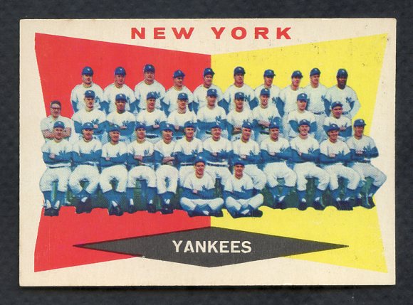1960 Topps Baseball #332 New York Yankees Team NR-MT 395342