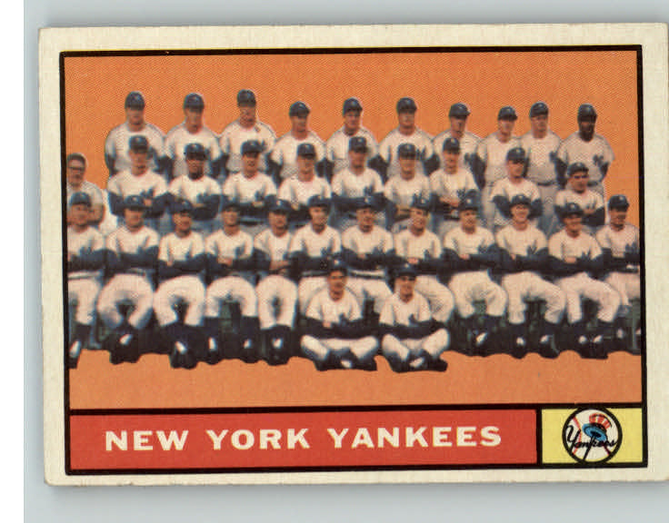 1961 Topps Baseball #228 New York Yankees Team EX+/EX-MT