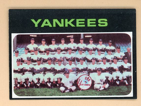 1971 Topps Baseball #543 New York Yankees Team EX-MT/NR-MT 411009