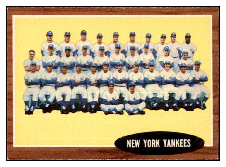 1962 Topps Baseball #251 New York Yankees Team NR-MT 435719