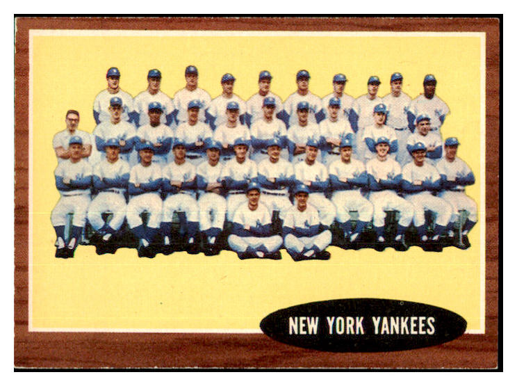 1962 Topps Baseball #251 New York Yankees Team NR-MT 435720