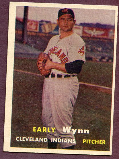 1957 Topps Baseball #040 Early Wynn Indians EX-MT 443117
