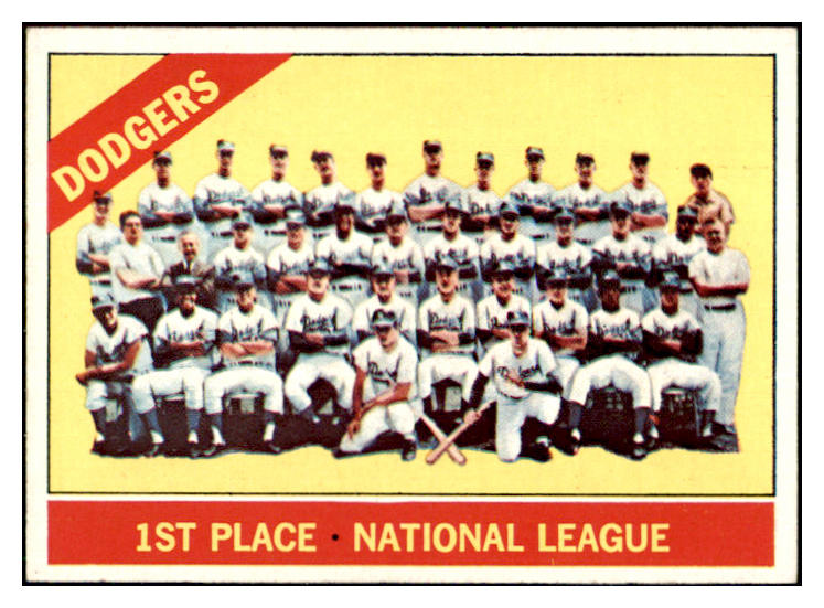 1966 Topps Baseball #238 Los Angeles Dodgers Team EX-MT 449046