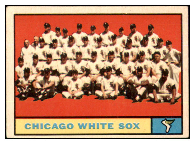 1961 Topps Baseball #007 Chicago White Sox Team EX 449459