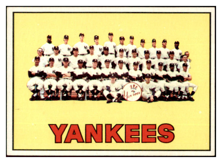 1967 Topps Baseball #131 New York Yankees Team NR-MT 453092